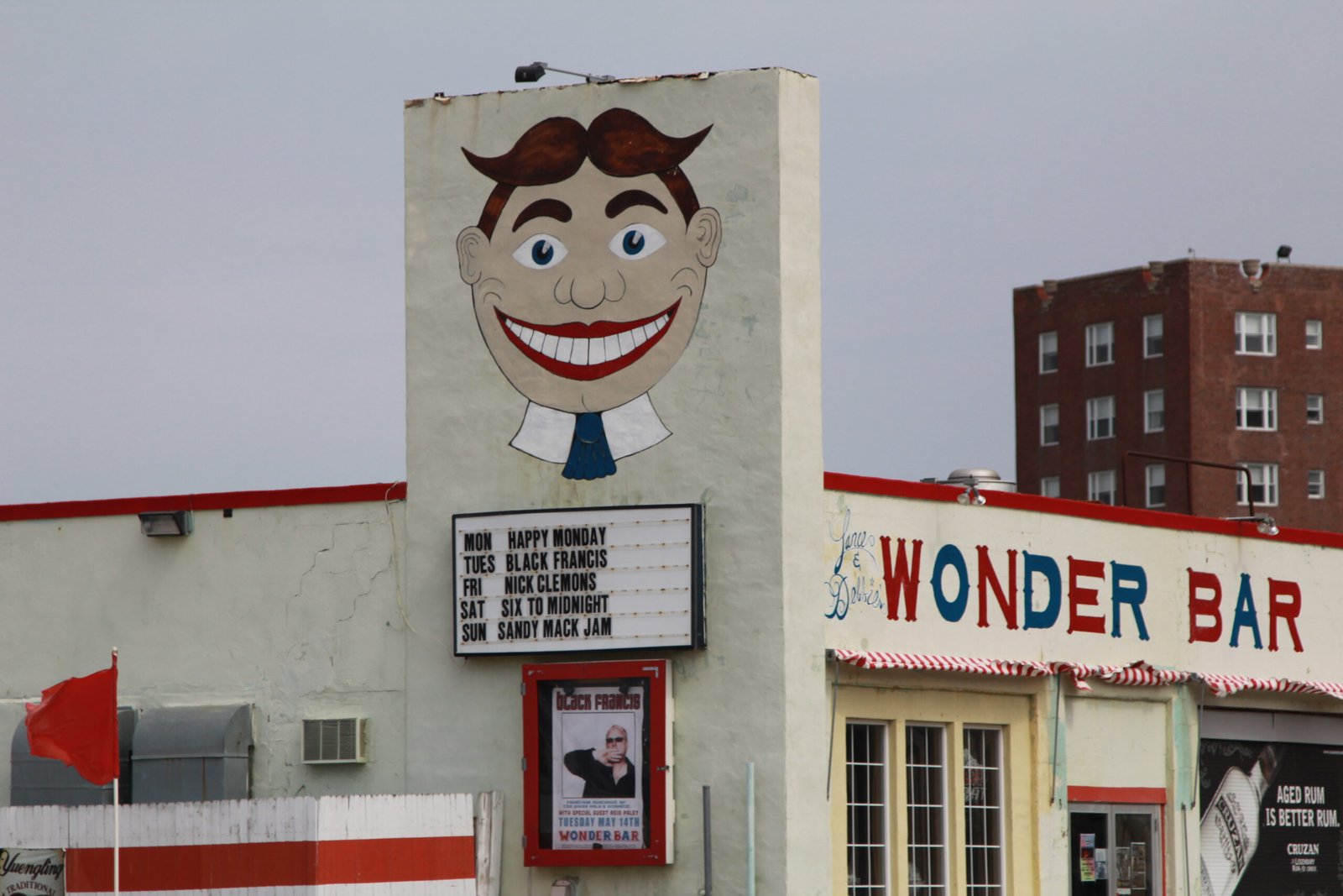 Wonder Bar